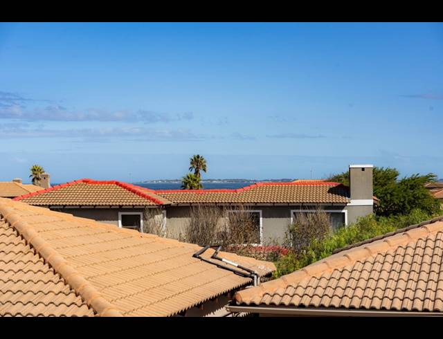 3 BEDROOM TOWNHOUSE FOR SALE IN BIG BAY